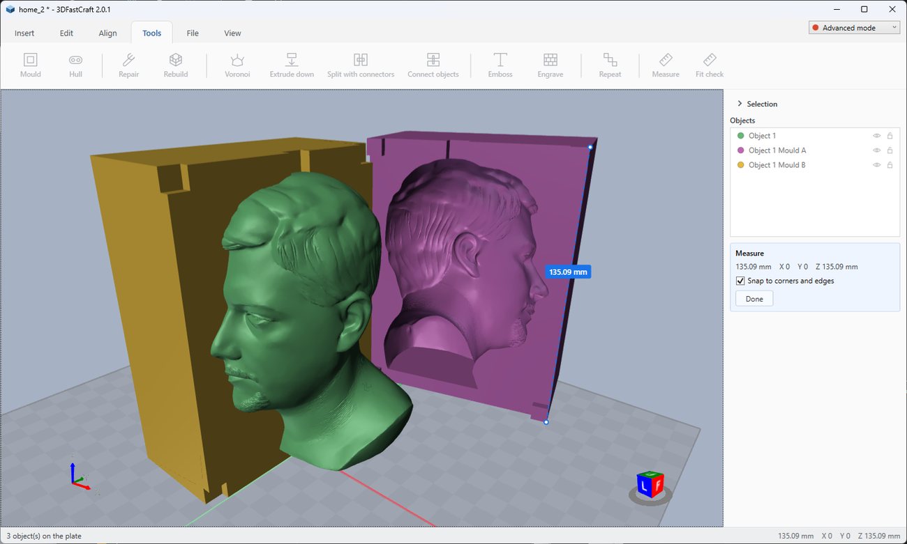 The Tools tab of 3DFastCraft: a scanned head between the two halves of its silicone mould, with a measurement along one half